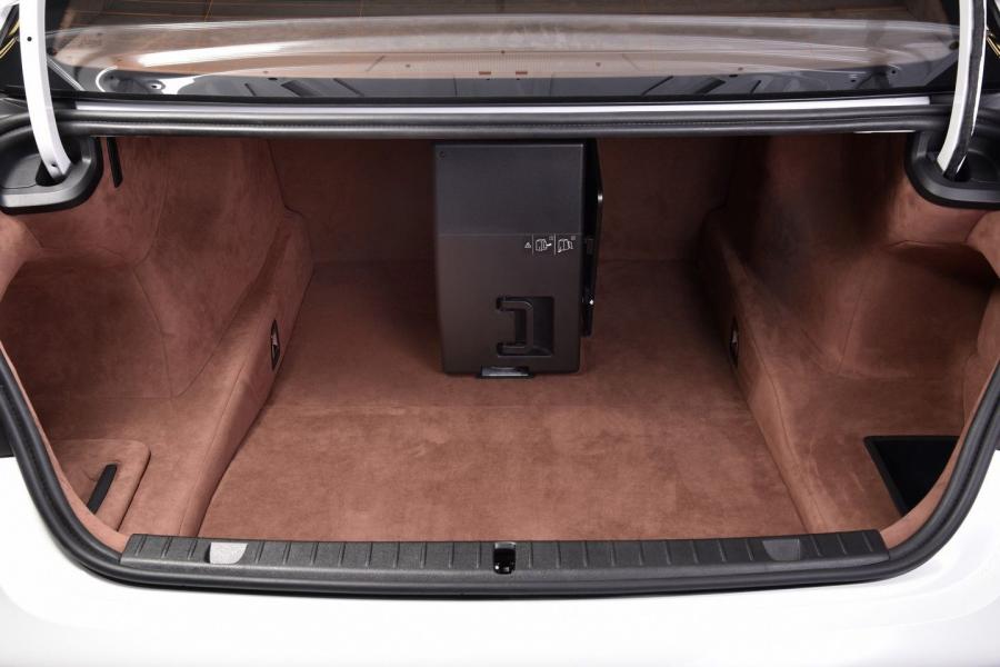  BMW 750Li xDrive Solitaire Edition 2016 года  (фото 25 из 29)